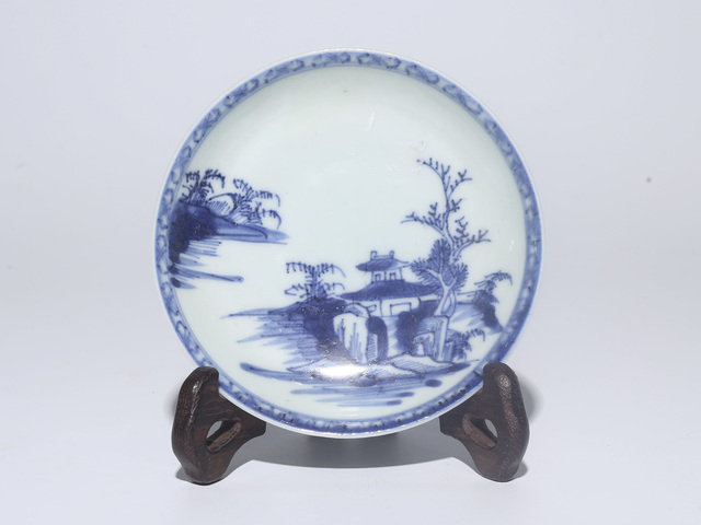 古玩陶瓷清中早·青花山水樓閣紋杯碟拍賣，當前價格1999元