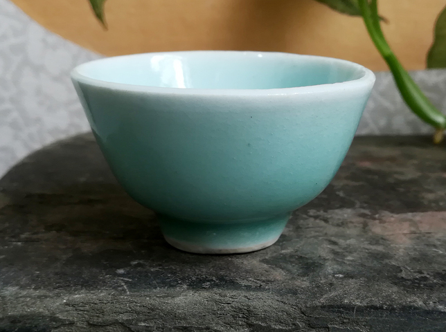 古玩陶瓷清中精美豆青釉杯拍賣，當(dāng)前價(jià)格666元