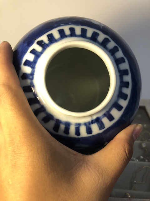 古玩陶瓷青花留白梅紋罐拍賣，當前價格1999元