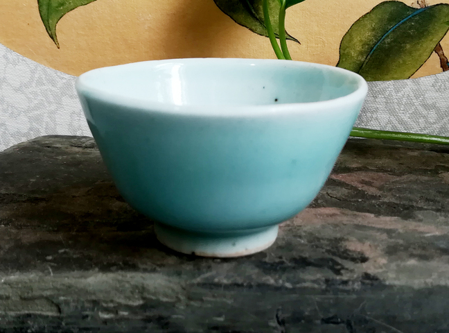 古玩陶瓷清中期豆青釉大杯拍賣，當(dāng)前價格666元