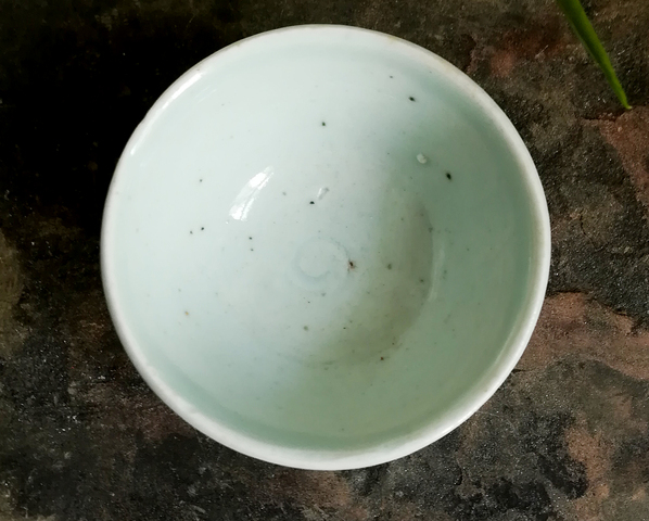 古玩陶瓷清中期豆青釉大杯拍賣，當(dāng)前價格666元