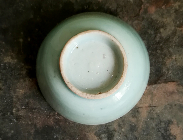 古玩陶瓷清中期豆青釉大杯拍賣，當(dāng)前價格666元