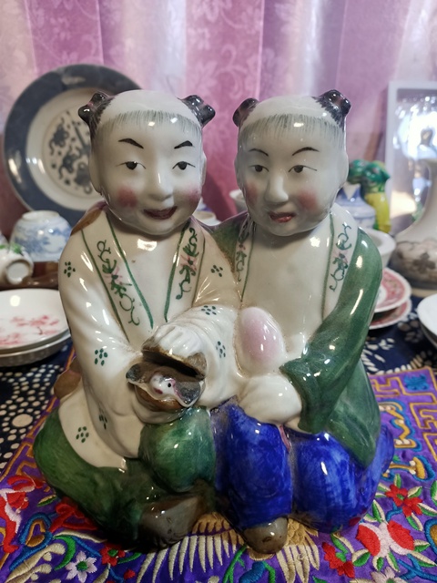 古玩陶瓷粉彩瓷塑拍賣,當前價格4500元