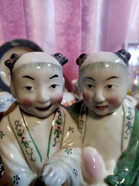古玩陶瓷粉彩瓷塑拍賣,當前價格4500元