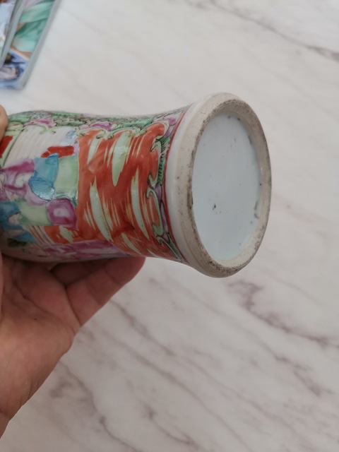古玩陶瓷廣彩人物紋瓶拍賣，當(dāng)前價(jià)格2999元