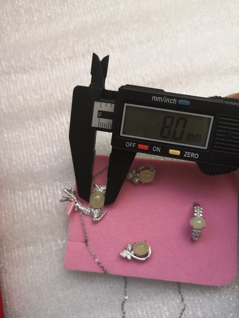 古玩玉器翡翠鑲嵌配飾拍賣，當前價格398元