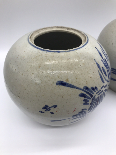 古玩陶瓷已保真,花卉紋西瓜罐兩個(gè)拍賣,當(dāng)前價(jià)格260元