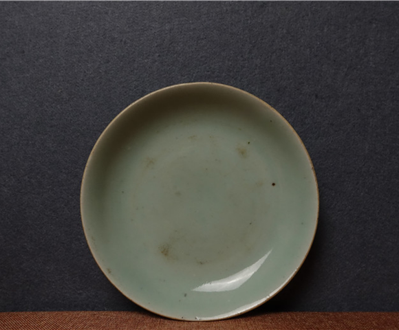 古玩陶瓷(清嘉慶)時期豆青釉盤拍賣,當前價格568元