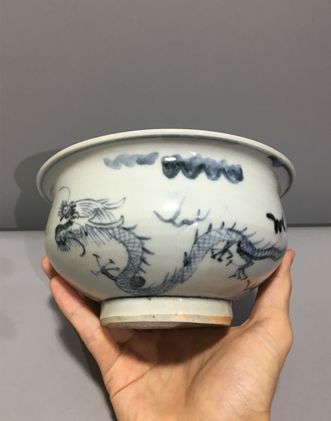 古玩陶瓷清中期龍紋青花爐拍賣，當前價格3688元