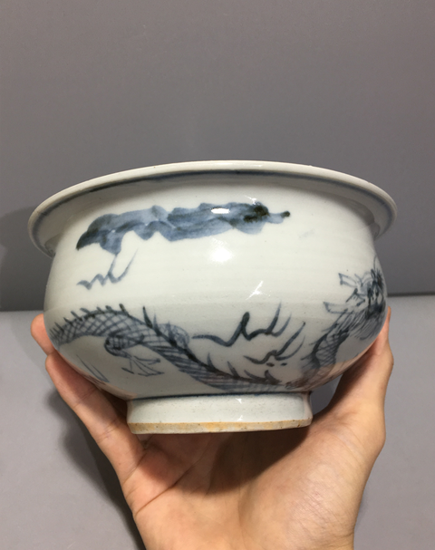 古玩陶瓷清中期龍紋青花爐拍賣，當前價格3688元