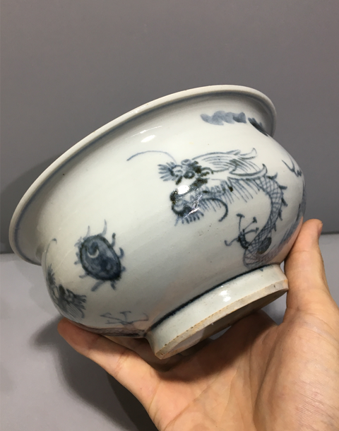 古玩陶瓷清中期龍紋青花爐拍賣，當前價格3688元