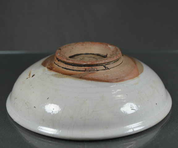 古玩陶瓷（明）花卉紋盤拍賣，當前價格500元