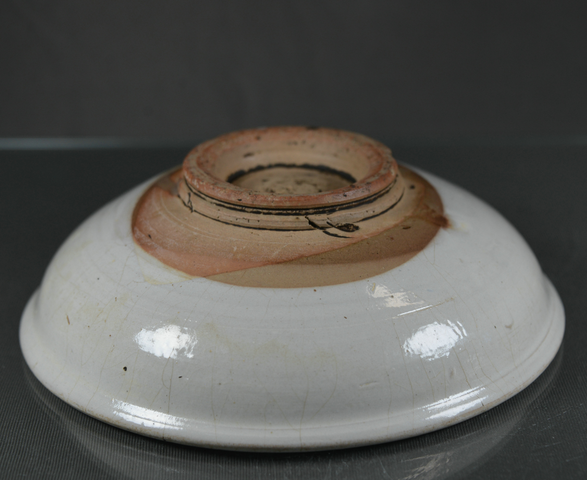 古玩陶瓷（明）花卉紋盤拍賣，當前價格500元