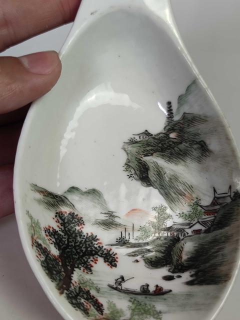 古玩陶瓷民國淺絳彩山水人物大湯勺拍賣,當前價格888元