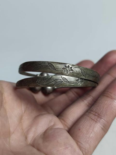 古玩雜項民國時期純銀刻花手鐲拍賣，當前價格999元