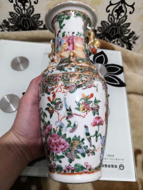 古玩陶瓷人物紋廣彩瓶拍賣，當(dāng)前價(jià)格2999元