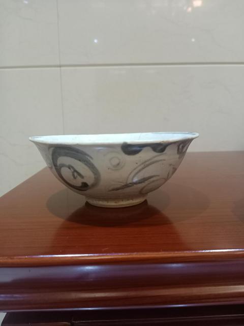 古玩陶瓷明代早期云花紋青花碗拍賣，當前價格1999元