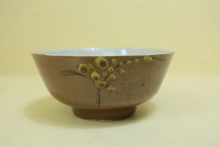 古玩陶瓷醬釉花卉紋碗拍賣,當前價格999元