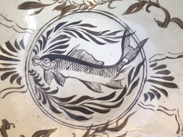古玩陶瓷元·磁州窯白釉褐彩魚藻紋大盆拍賣,當(dāng)前價(jià)格80000元