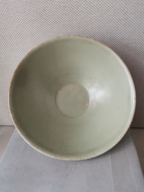古玩陶瓷精品宋代龍泉窯青釉蓮瓣碗拍賣，當(dāng)前價(jià)格8800元