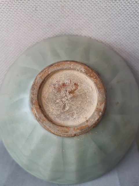古玩陶瓷精品宋代龍泉窯青釉蓮瓣碗拍賣，當(dāng)前價(jià)格8800元