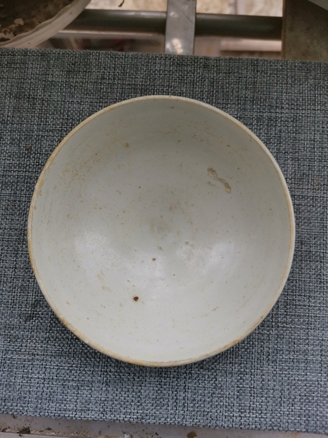 古玩陶瓷宋白瓷唇邊盞拍賣，當(dāng)前價(jià)格1666元