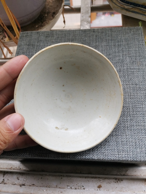 古玩陶瓷宋白瓷唇邊盞拍賣，當(dāng)前價(jià)格1666元