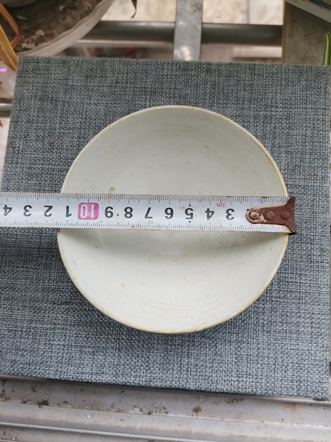 古玩陶瓷宋白瓷唇邊盞拍賣，當(dāng)前價(jià)格1666元