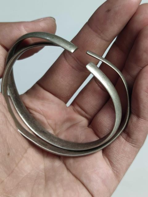 古玩雜項(xiàng)民國(guó)時(shí)期老的純銀手鐲拍賣，當(dāng)前價(jià)格999元