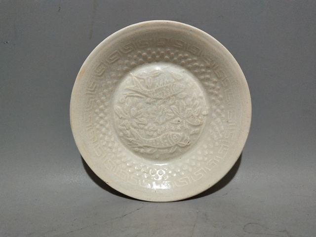 古玩陶瓷影青印花盤拍賣，當(dāng)前價(jià)格3999元