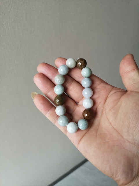 古玩玉器翡翠手串拍賣,當(dāng)前價(jià)格260元