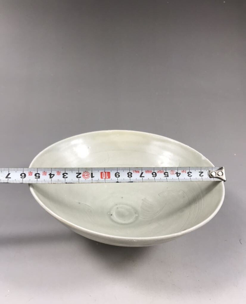 古玩陶瓷景德鎮(zhèn)窯系篦劃紋碗拍賣，當(dāng)前價(jià)格1800元