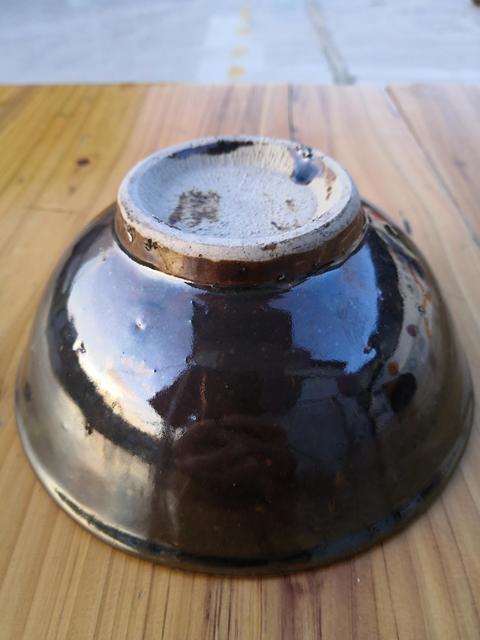 古玩陶瓷疊燒醬釉碗拍賣，當前價格188元