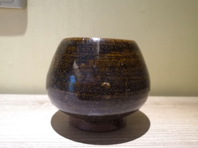古玩陶瓷耀州窯系醬釉雞心罐拍賣,當前價格4500元