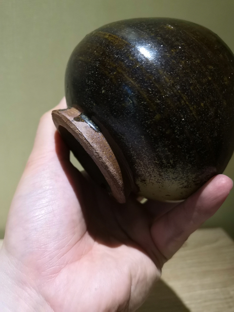 古玩陶瓷耀州窯系醬釉雞心罐拍賣,當前價格4500元