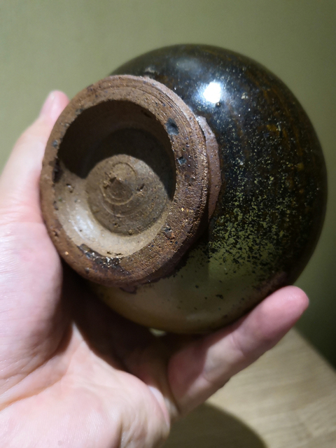 古玩陶瓷耀州窯系醬釉雞心罐拍賣,當前價格4500元