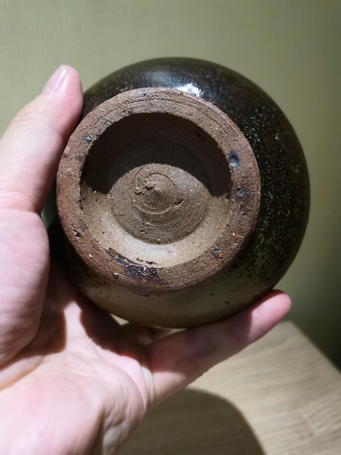 古玩陶瓷耀州窯系醬釉雞心罐拍賣,當前價格4500元