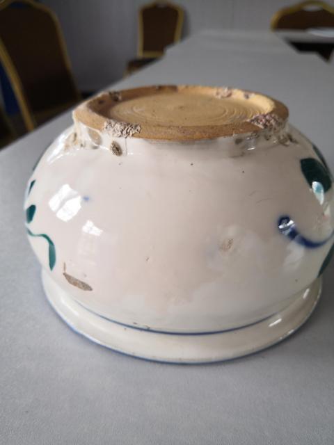 古玩陶瓷青花釉上彩花卉紋香爐拍賣，當(dāng)前價(jià)格350元