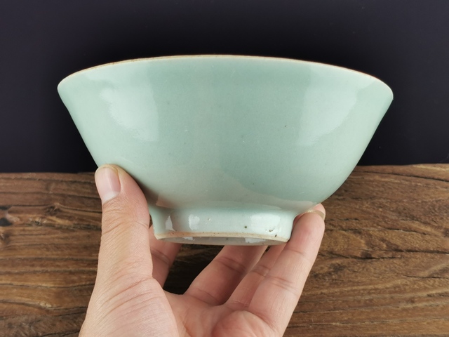 古玩陶瓷品珍第26期：清中 豆青釉大碗拍賣，當前價格666元