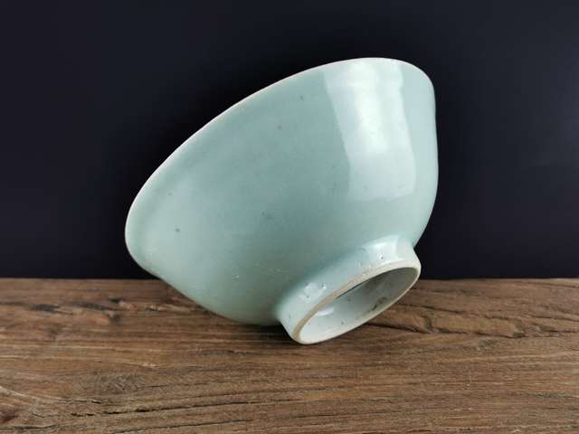 古玩陶瓷品珍第26期：清中 豆青釉大碗拍賣，當前價格666元