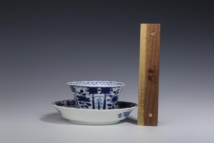 古玩陶瓷清代·青花花卉紋花口杯碟拍賣,當(dāng)前價格1999元