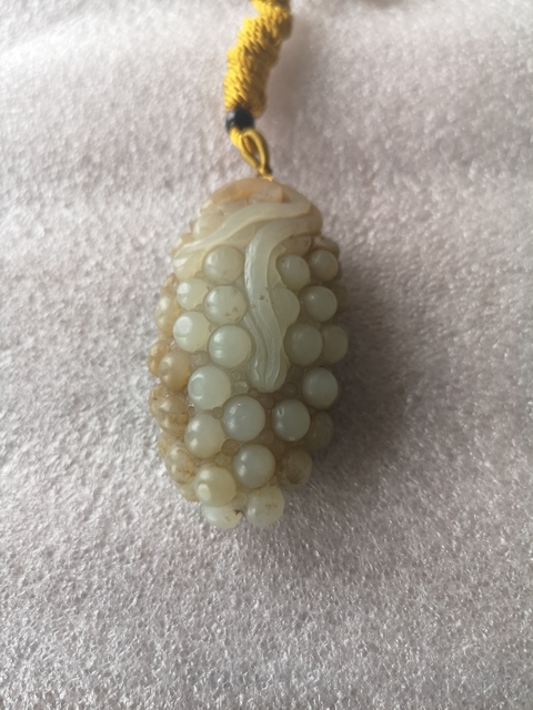 古玩玉器葡萄掛件拍賣，當前價格450元
