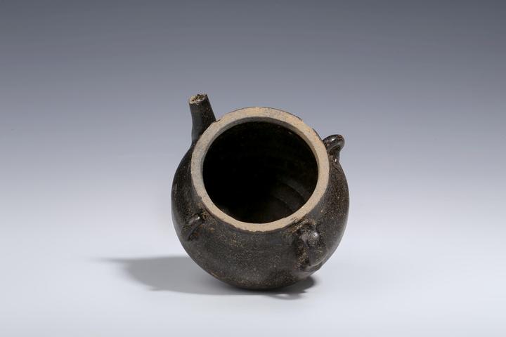 古玩陶瓷元明·吉州窯系褐釉水滴拍賣，當前價格1666元