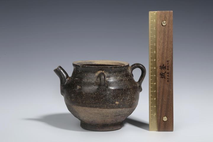 古玩陶瓷元明·吉州窯系褐釉水滴拍賣，當前價格1666元