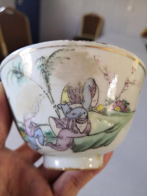 古玩陶瓷粉彩人物紋碗拍賣，當前價格260元