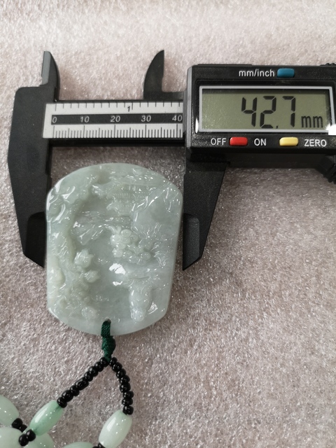 古玩玉器山水風景翡牌拍賣，當前價格398元