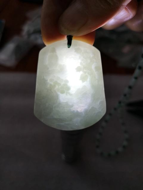 古玩玉器山水風景翡牌拍賣，當前價格398元