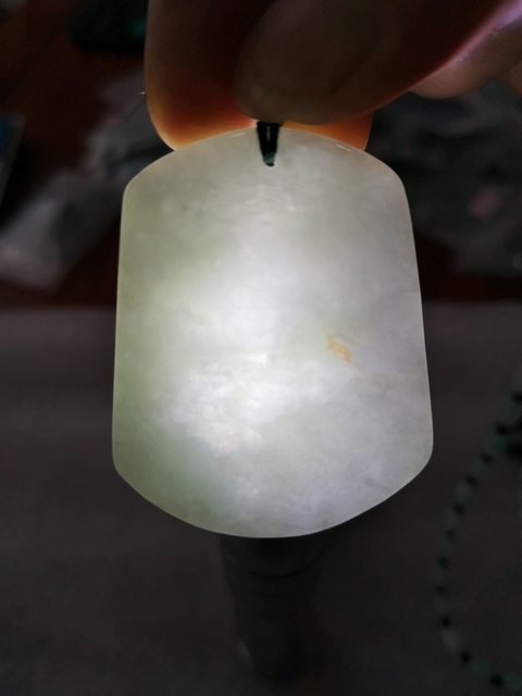古玩玉器山水風景翡牌拍賣，當前價格398元