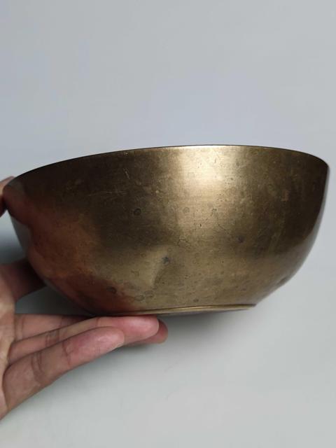 古玩雜項(xiàng)清末老黃銅缽式大碗拍賣，當(dāng)前價(jià)格1666元