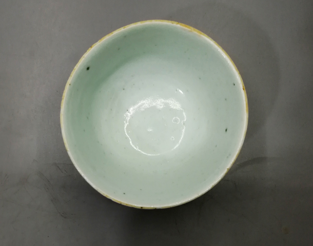 古玩陶瓷清中豆青壓手杯9cm拍賣，當前價格666元